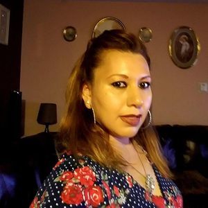 Meet your Posher, Delia